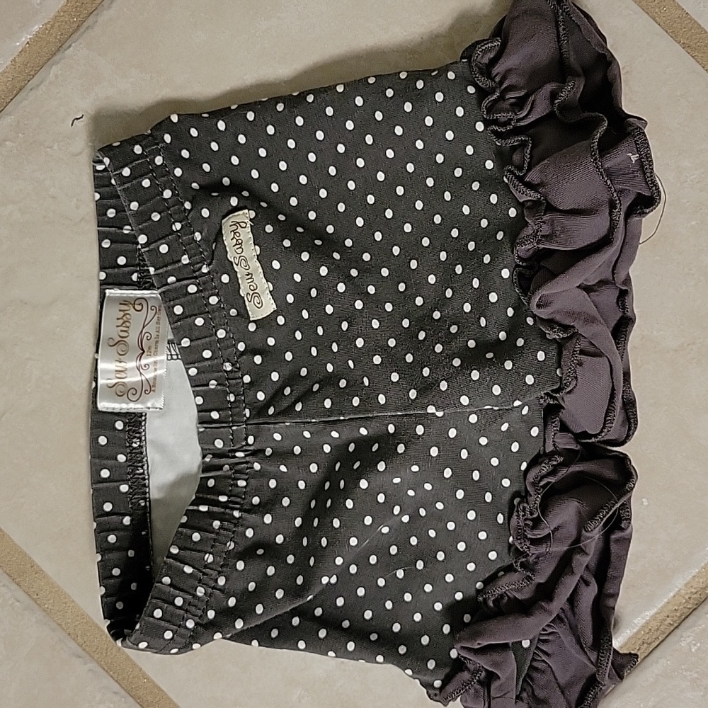 Sew Sassy EUC ruffle shorts